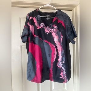 Size 2X scrub top - marble print.